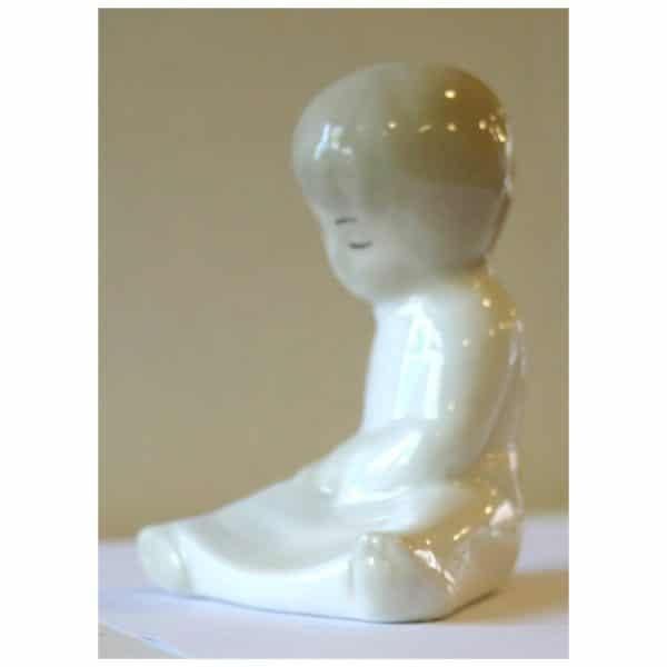 Figura Ceramica / Porcelana - Niño Sentado - Golfillo